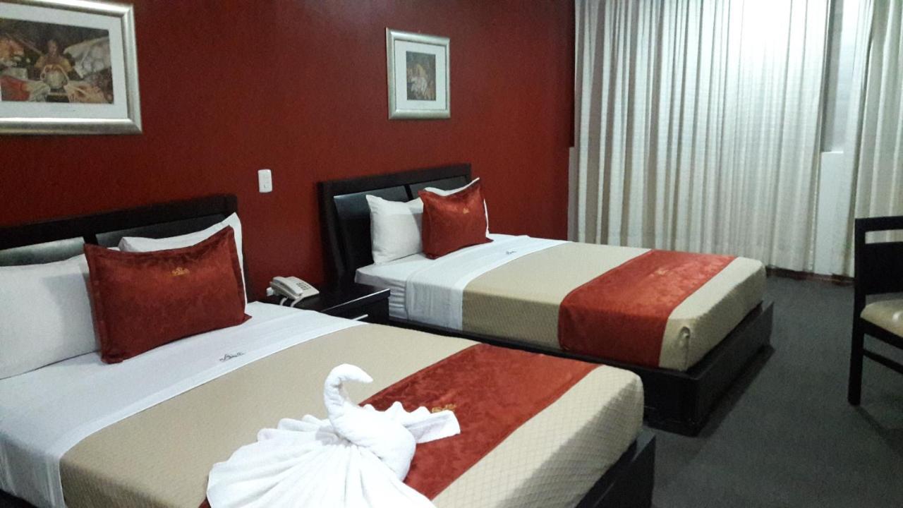 Hotel Porto Alegre Guadalajara Exterior photo